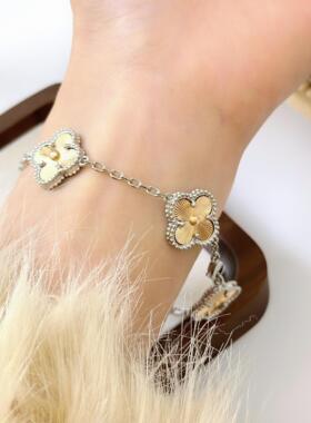 金色四叶草花朵手链女2024新款爆款精致时尚轻奢高级感百搭手饰