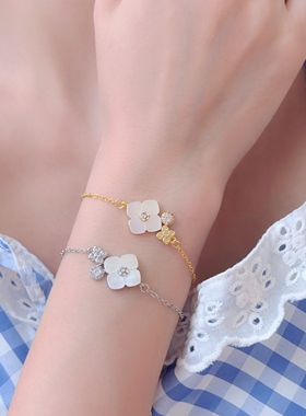 时尚精致白蝶贝母四叶花手链女小众设计高级感甜美温柔可抽拉手饰