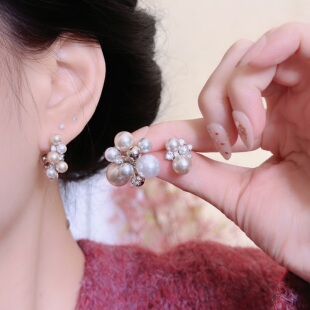 浅钛金摩卡珍珠簇镶锆耳环女小众时尚轻奢高级感秋冬百搭耳钉耳饰