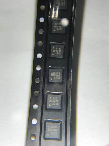 SI5351 SI5351C-B-GMR SI5351B-B-GM QFN时钟发生器芯片
