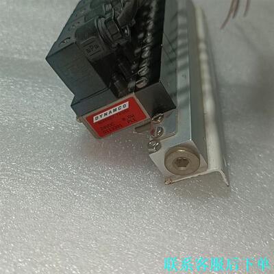 dynamco电磁阀D113301，实物一组八个，带底座。议价