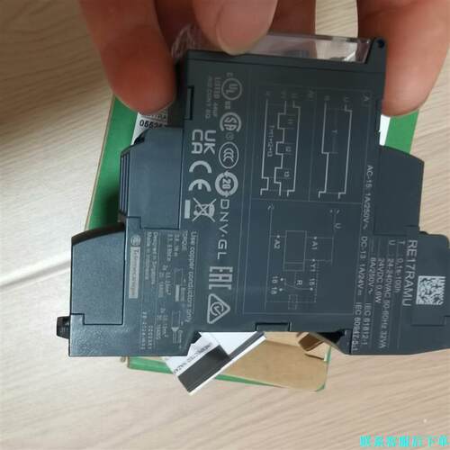 施耐德时间继电器RE17RAMU，全新，不议价议价