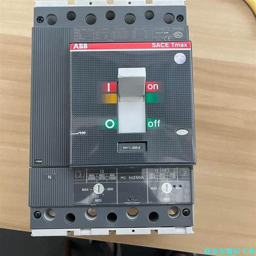 ABB断路器T4N250 3P 250A 现货一台  全新的议价