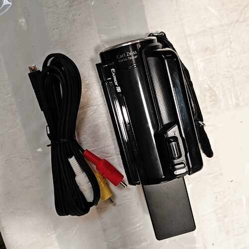 索尼XR150E，小巧高清硬盘摄像机，可以扩展SD卡，成色很议价