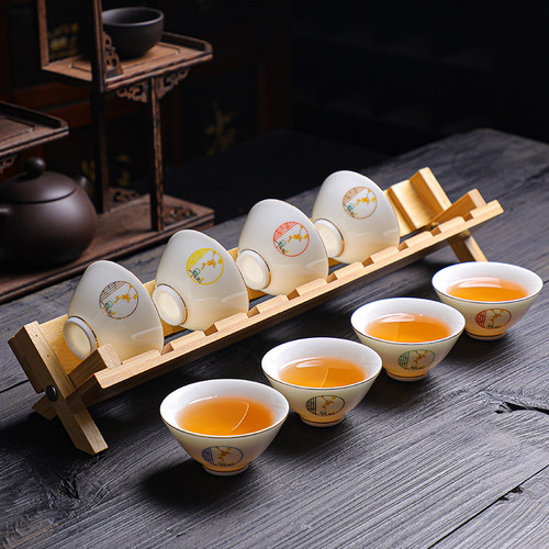 羊脂玉白瓷中式8色窗花斗笠杯