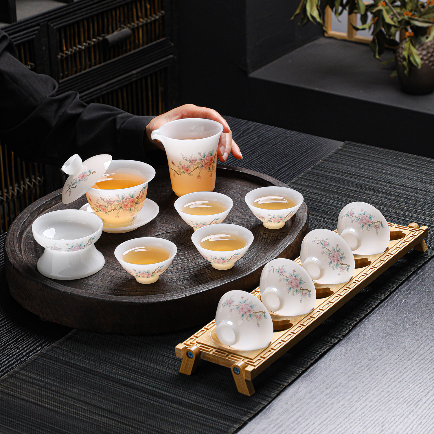 高端璞玉白瓷功夫茶具套装带杯架图片