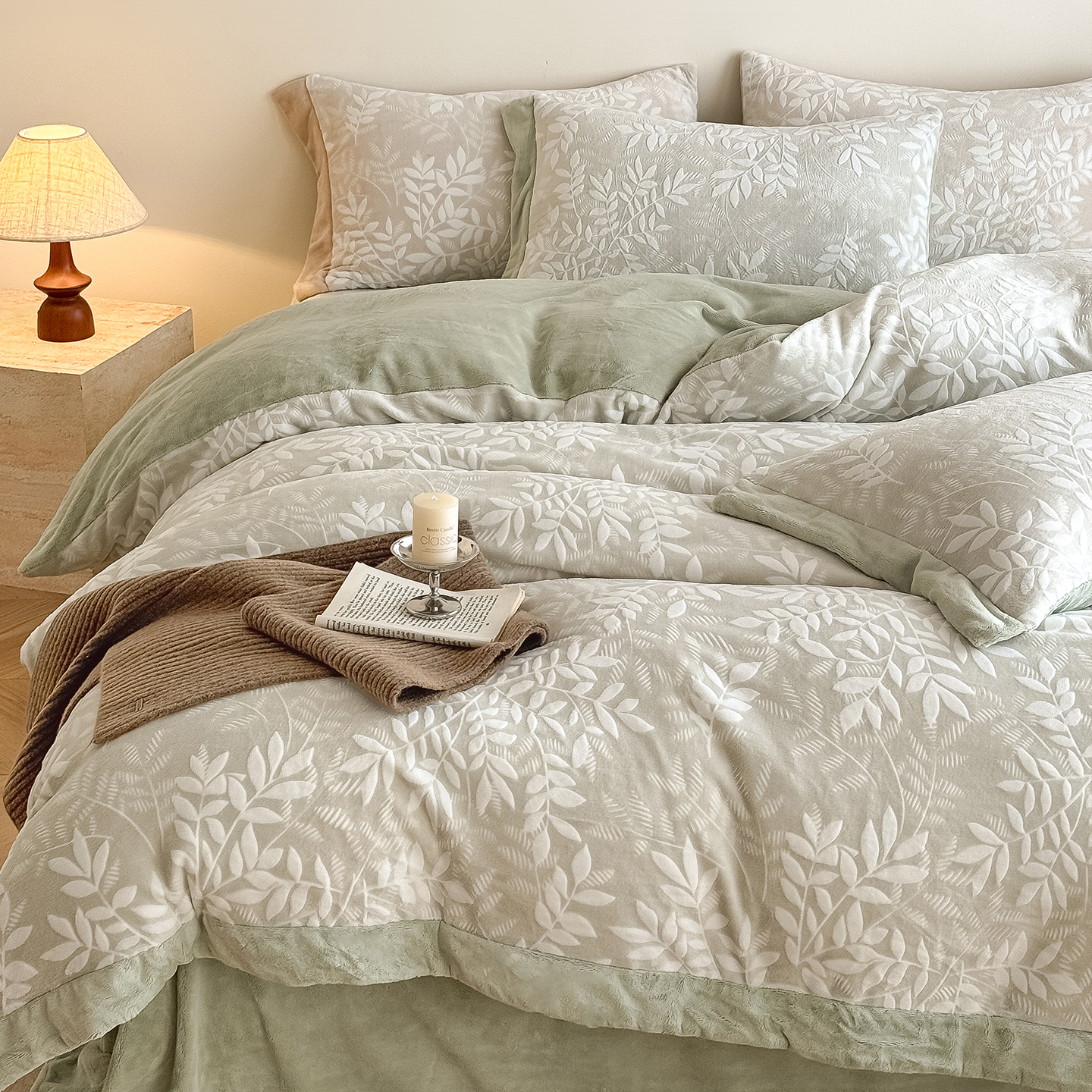 高端轻奢雕花加厚牛奶绒四件套