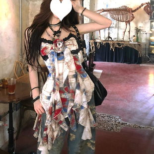 胖mm甜辣复古不规则荷叶边油画碎花吊带裙女春夏辣妹背心上衣 大码