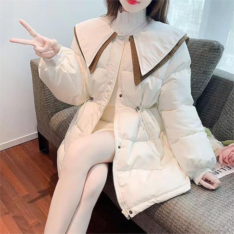 学院风娃领拼色羽绒棉服女