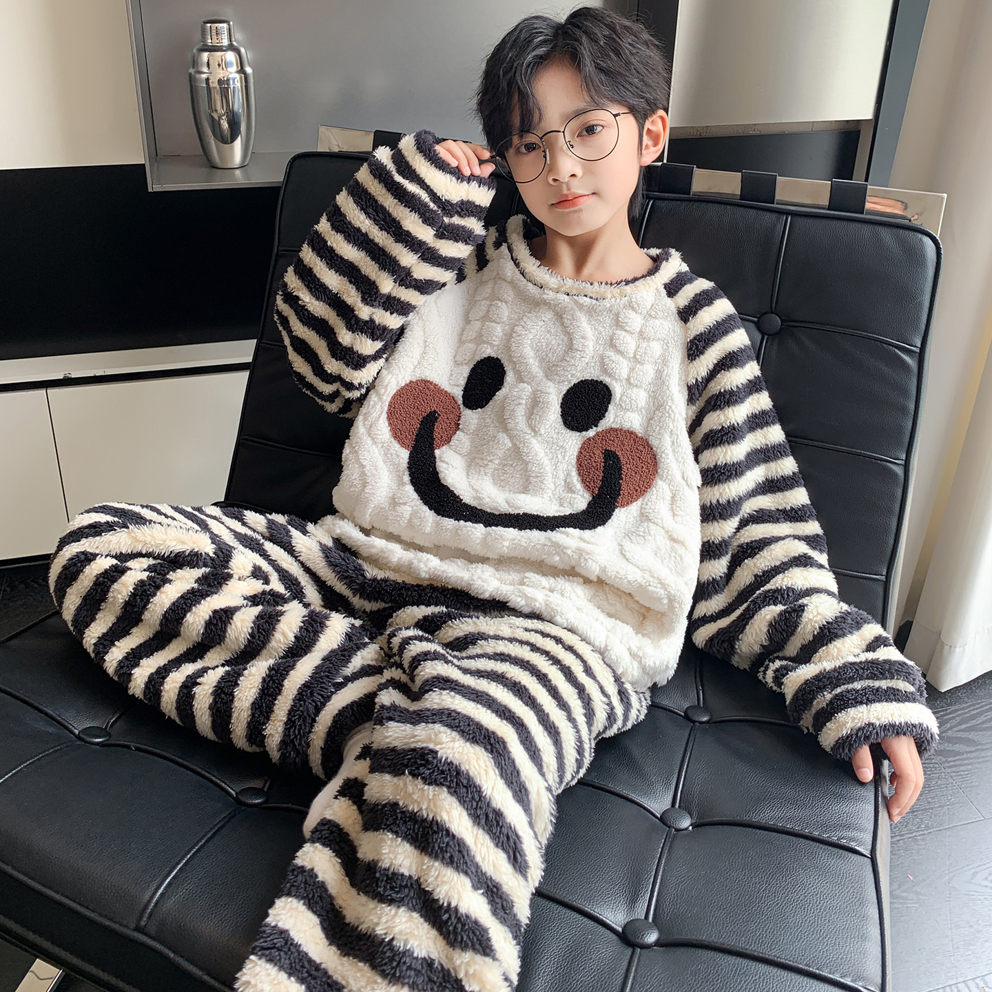 男童秋冬款珊瑚绒家居服套装