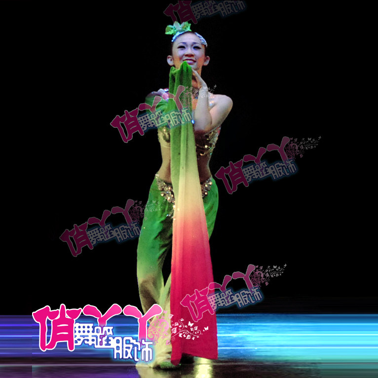且吟春语舞蹈服装/且吟春雨舞台民族服装/舞台装