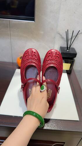 瑞迪蓝图新款真皮女鞋平底单鞋舒适百搭时尚休闲软底浅口镂空红色