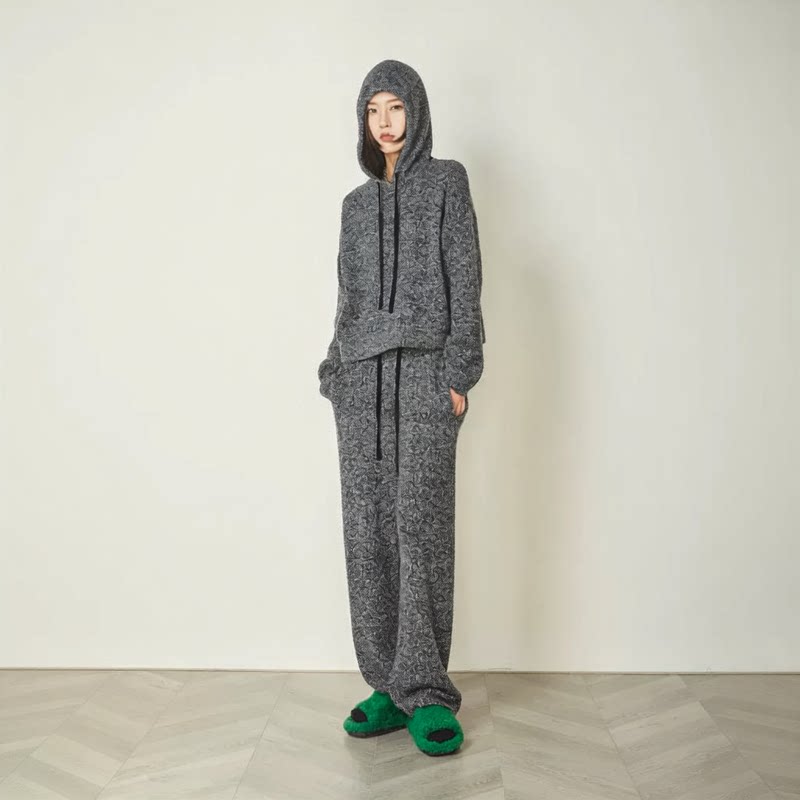 秋冬纯山羊绒连帽女运动套装