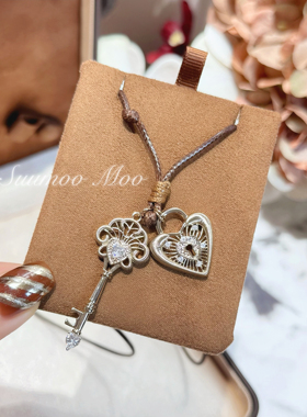 秋冬复古鸢尾花钥匙爱心项链 秋冬毛衣链