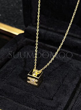 铜合金合成锆石项链 法式时尚亮面小方糖吊坠项链