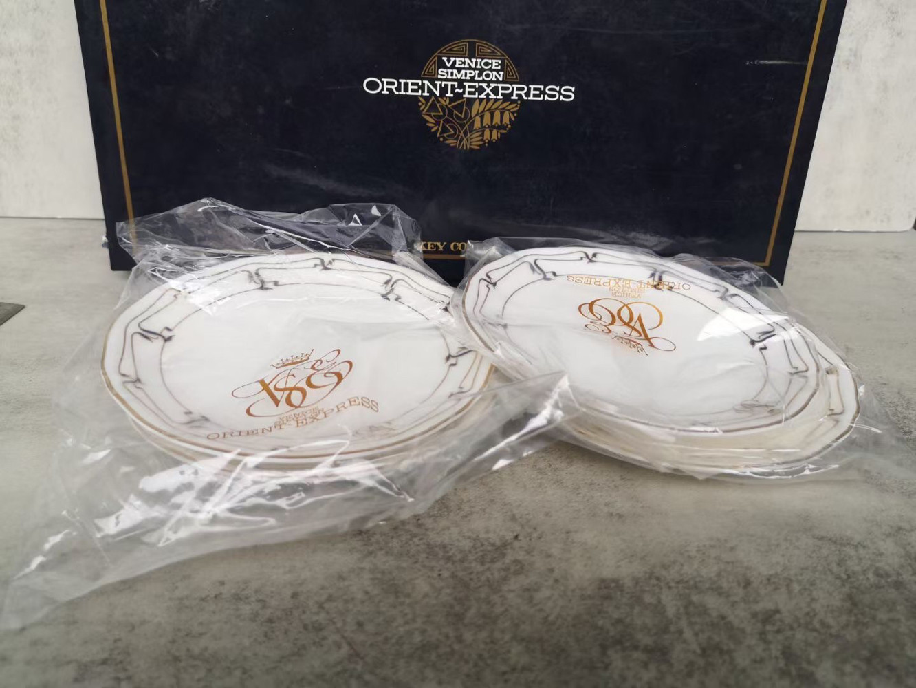 MOMOYAMA金彩蛋糕盘点心盘四个盒装 全新未使用L9