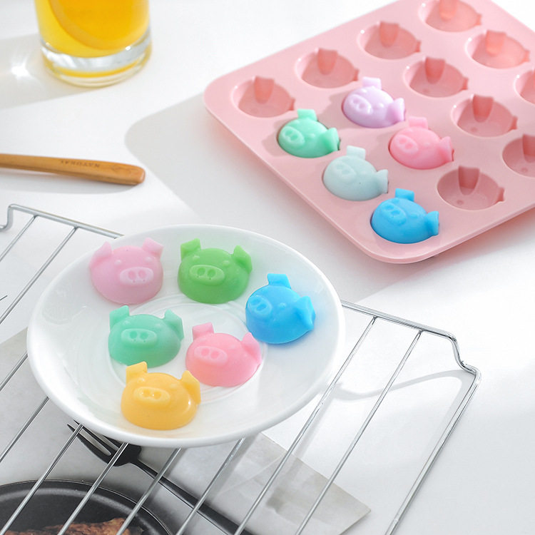 巧克力手工白凉粉卡通造型硅胶模具辅食钵仔糕蛋糕果冻布丁米糕模