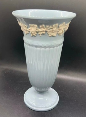 西洋古董 W+ 玮致活 queens系列 蓝色带釉葡萄藤花边花瓶 在途