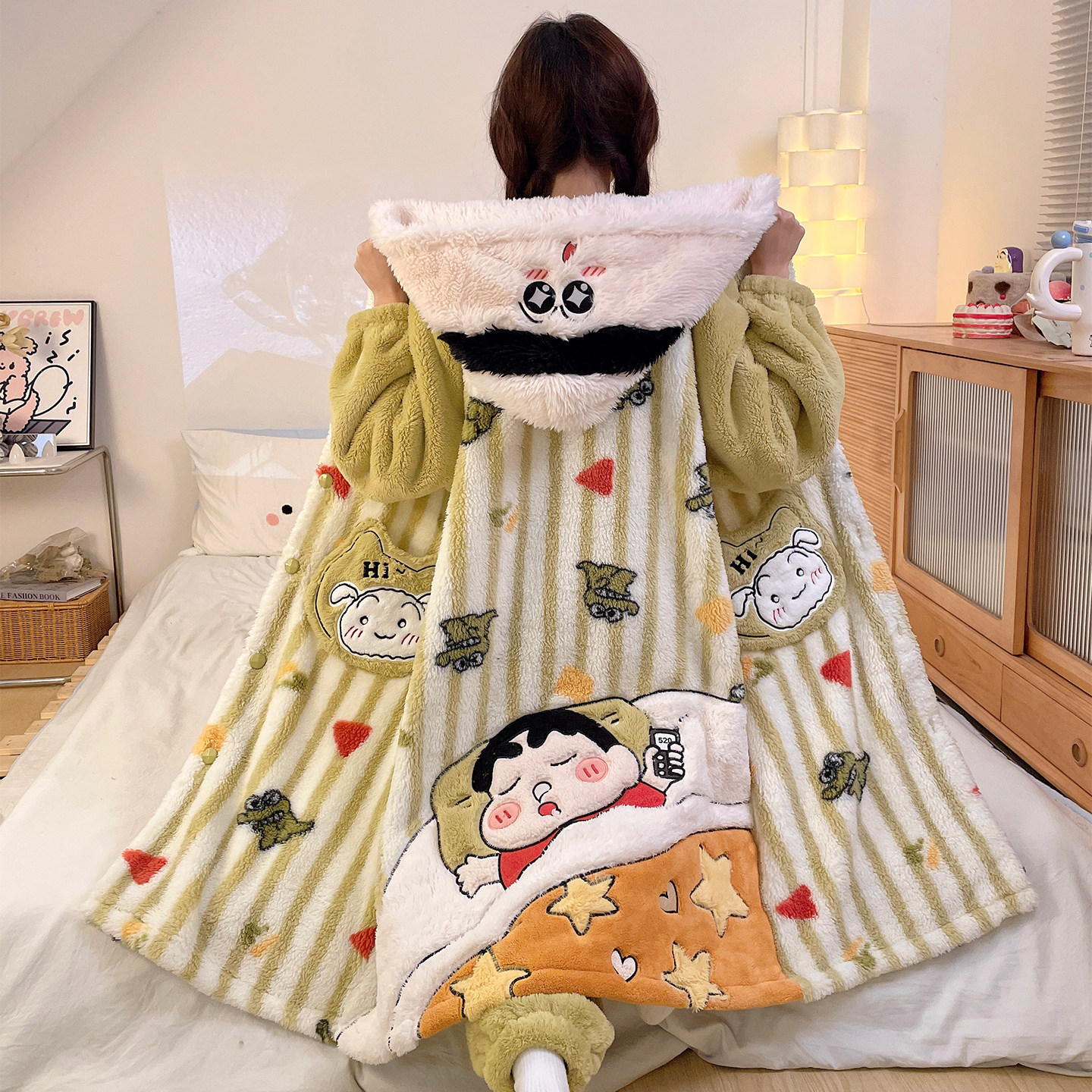睡衣女冬季加厚保暖连帽法兰绒睡袍卡通珊瑚绒大码浴袍家居服套装