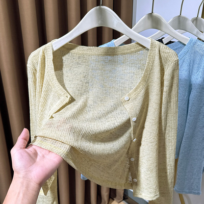 高级感镂空冰丝针织防晒开衫女薄款设计感小披肩配裙子外搭罩衫女