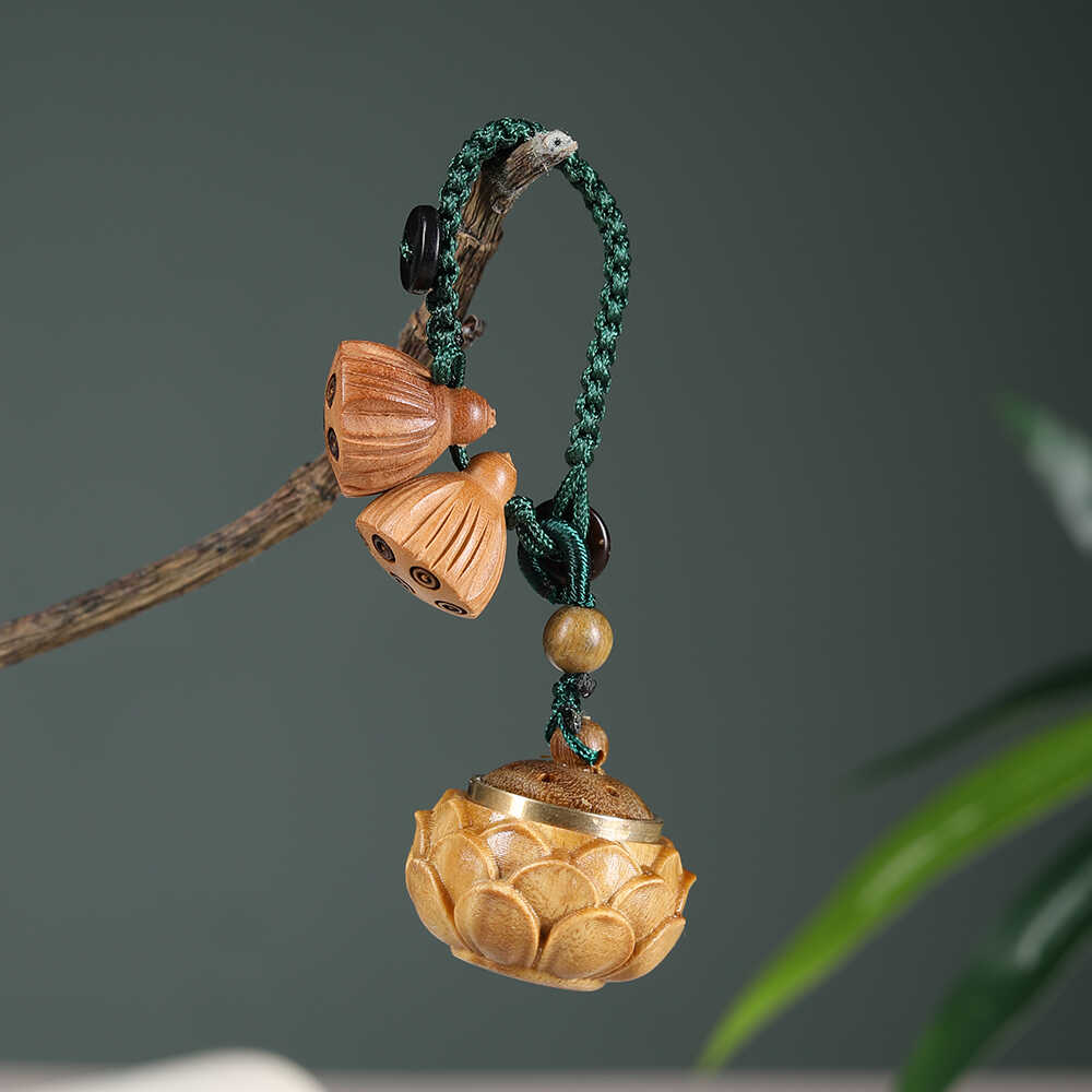 好运连连镂空香囊丸手机链吊坠绿檀木雕古风莲花钥匙扣男女车挂件