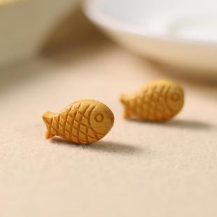 檀木雕刻年年有鱼通孔背云配饰文玩手串手链配饰diy手机链挂件