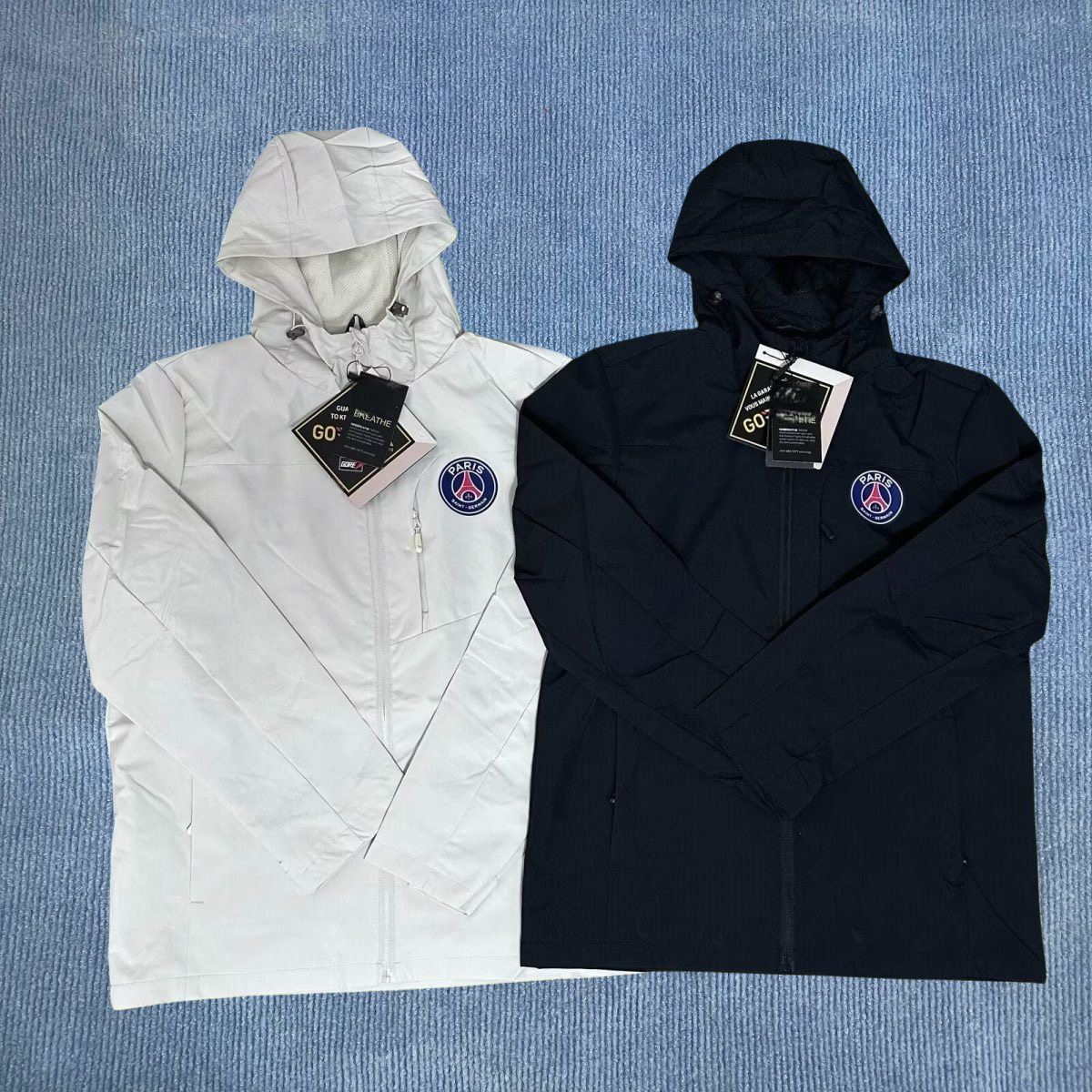 新款巴黎圣日耳曼风衣防风防水足球出场服赛前连帽夹克长袖冲锋衣