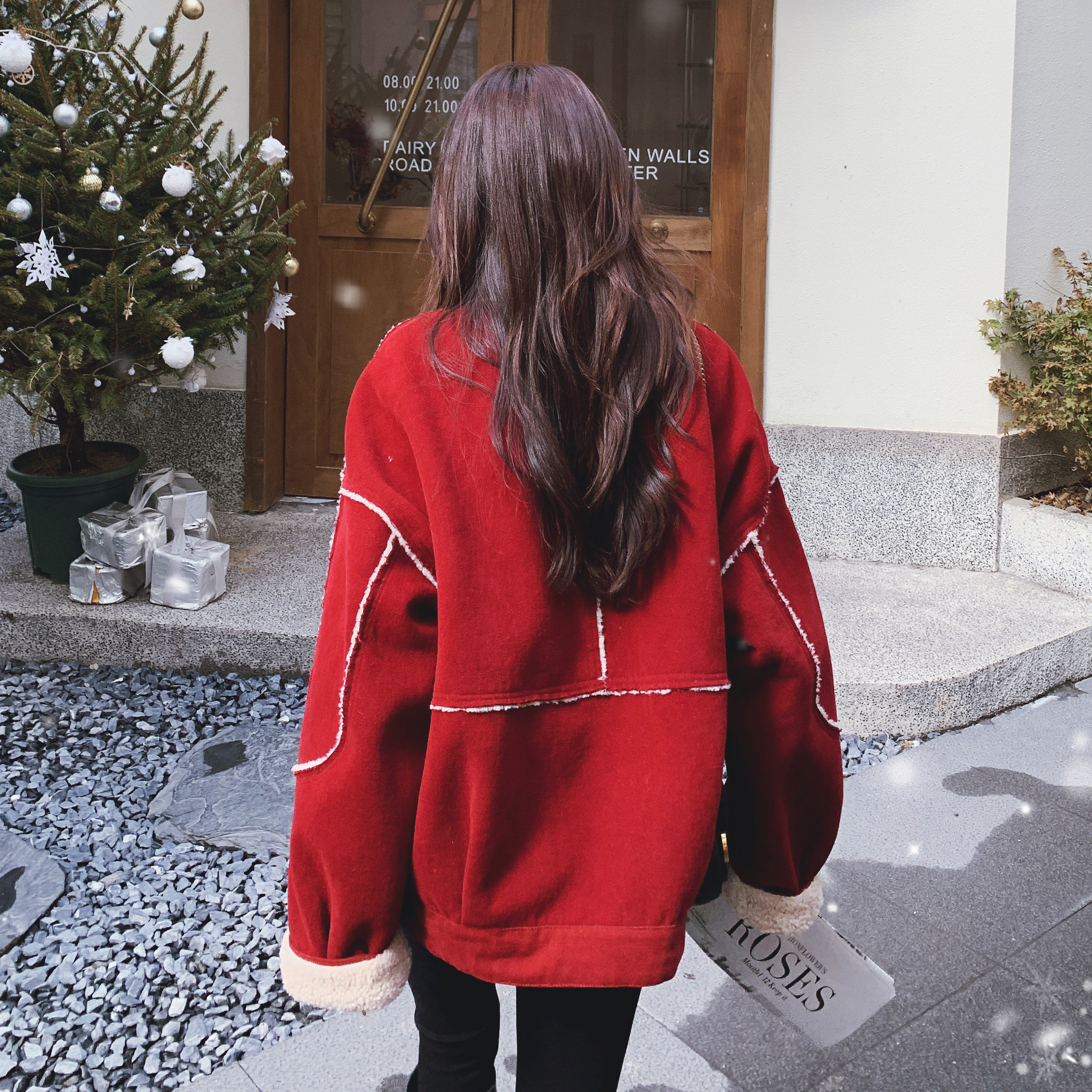 红色羊羔毛拼接短款外套女2023年新款炸街小个子加绒加厚棉衣棉袄,女装皮草,安雅