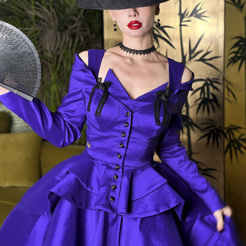 重工紫色修身露肩收腰燕尾外套