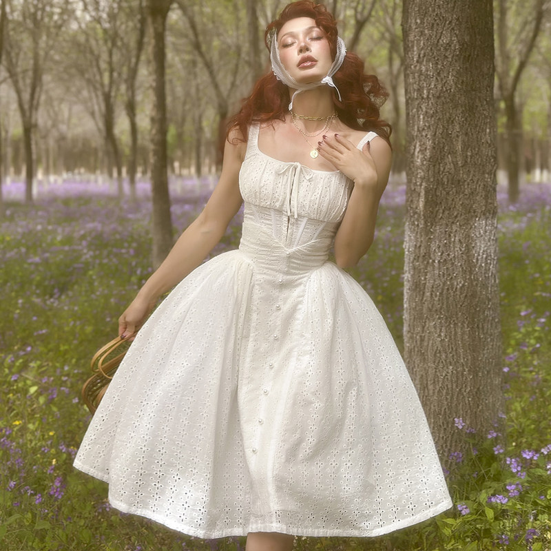 le palais vintage原创 法式复古白色棉质刺绣鱼骨胸衣高腰大摆裙