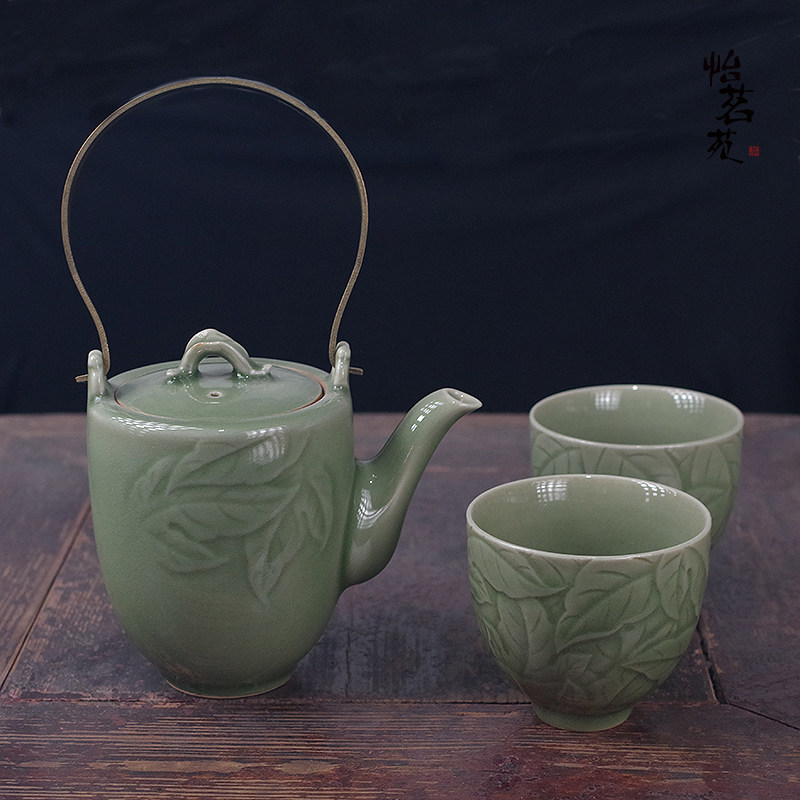龙泉青瓷朱砂胎梅子青弟窑家用高档金枝玉叶铜把一壶两杯套泡茶具