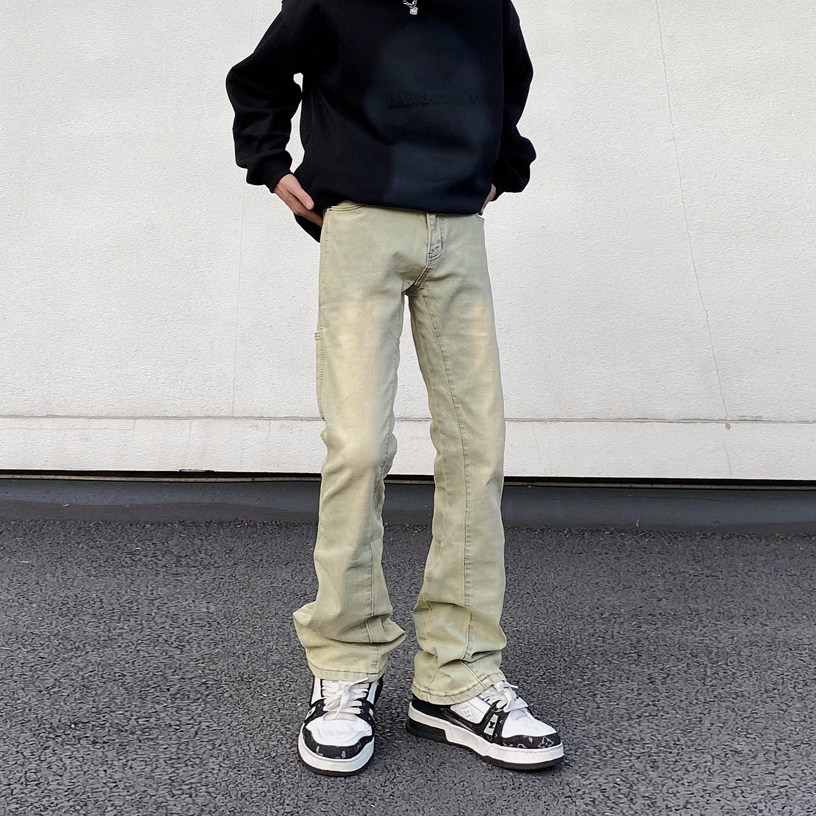 黄泥染微喇叭牛仔裤垂坠感长裤