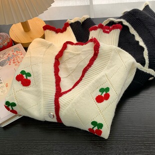 木木家2024年春秋款樱桃毛衣外套开衫女设计感上衣V领短款针织衫