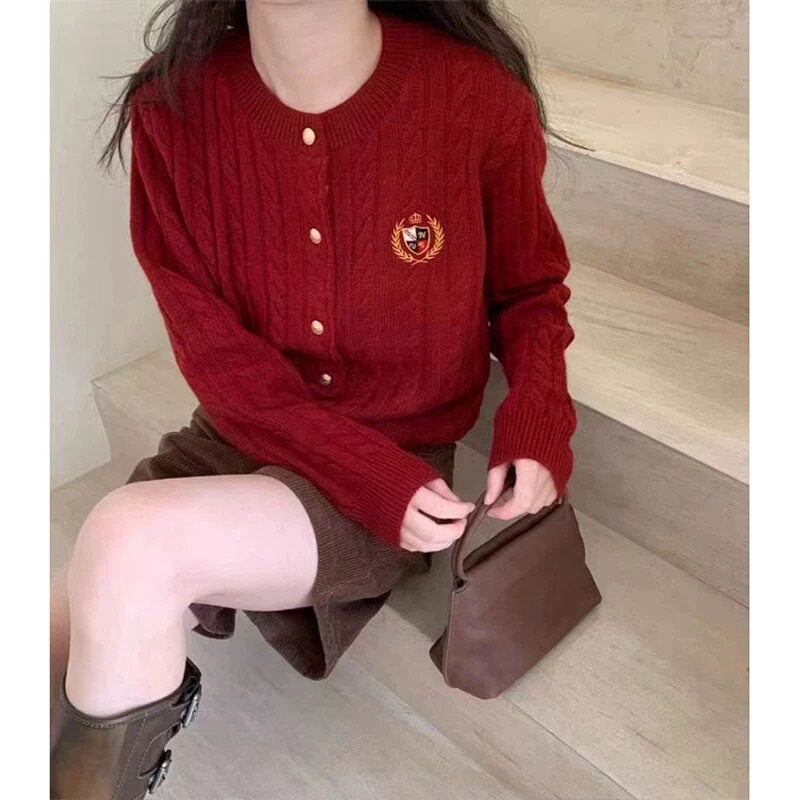 软糯学院风麦穗徽章刺绣毛衣女