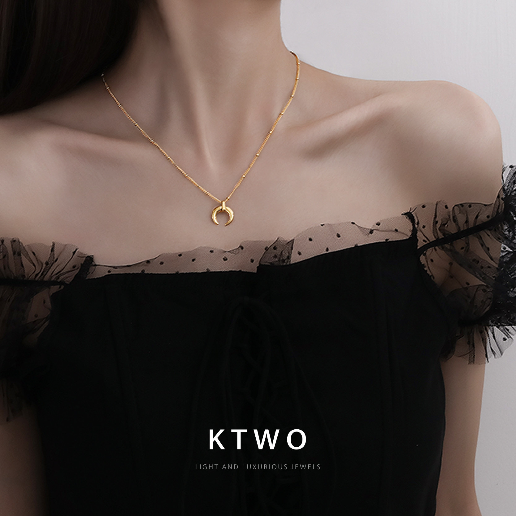 the republic of korea new pattern fashion temperament golden Necklace ins personality Winnings Crescent Pendant Simplicity claviclein the Accessories/Fashion Jewelry, Necklace  category - from Buy2taobao.com to provide professional Taobao agent buy service