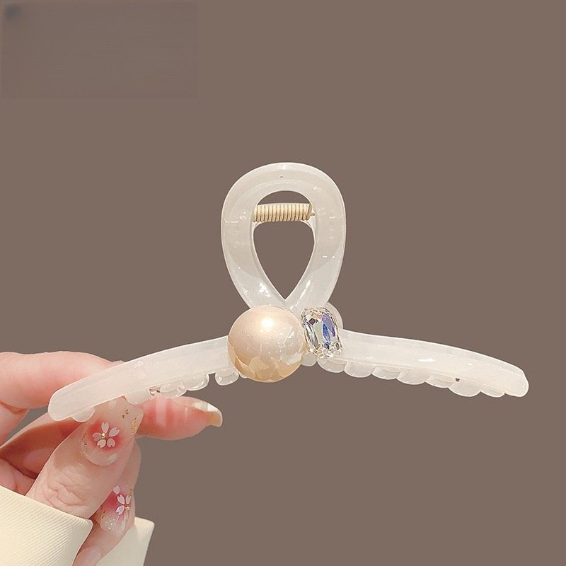 感夏天珍珠水晶大号抓夹2024年新款气质后脑勺盘发鲨鱼夹发夹