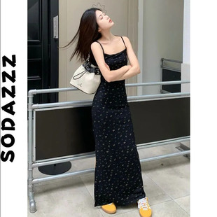 法式温柔碎花连衣裙女春夏气质修身显瘦女神范黑色长款包臀吊带裙