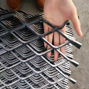 镀锌菱形钢板网隔离防护重型拉伸不锈钢加厚防锈工地机械平台防滑