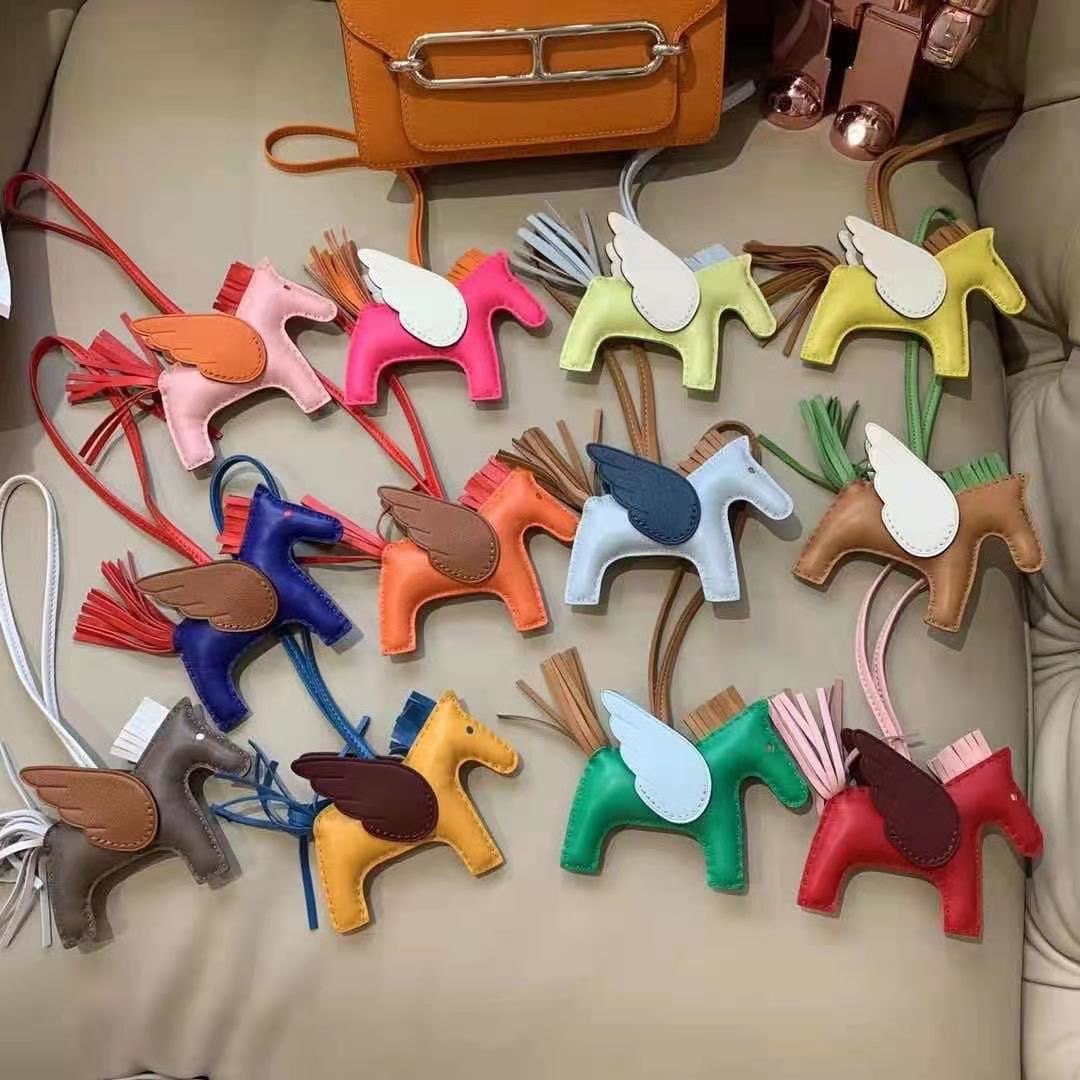 H家小飞马挂件手工缝线包包挂件女真皮流苏汽车小吊饰钥匙扣挂件