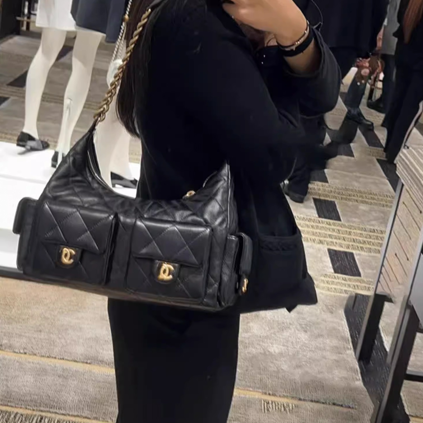 高端现货 25S新款荔枝牛皮25bag嬉皮Hobo抽绳链条包25K斜跨包1031