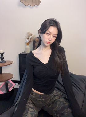 babe soulis 2025新款韩系v领长袖t恤女修身显瘦打底衫内搭上衣女