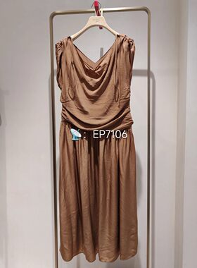 春夏款驼色优雅荡领捏褶假两件轻薄修身无袖连衣裙 HFLEA4663A