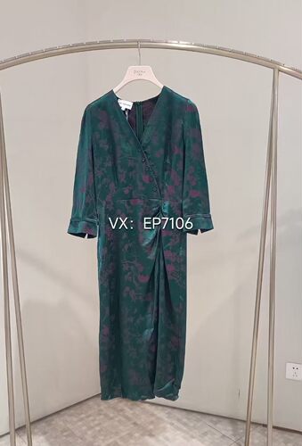 秋冬款绿色桑蚕丝印花雅致连衣裙 EGJAS4651B-4299