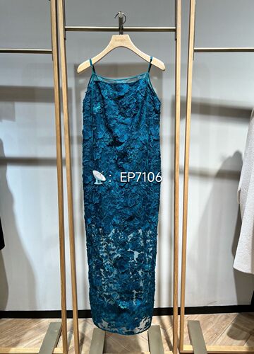 秋冬款绿色定制礼服式镂空吊带连衣裙 EGJAAV401A-9999