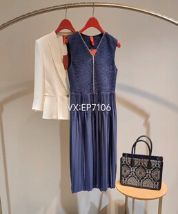 EPKEA4108A 百褶下摆连衣裙 4999 藏青色V领修身 高级系列黑色