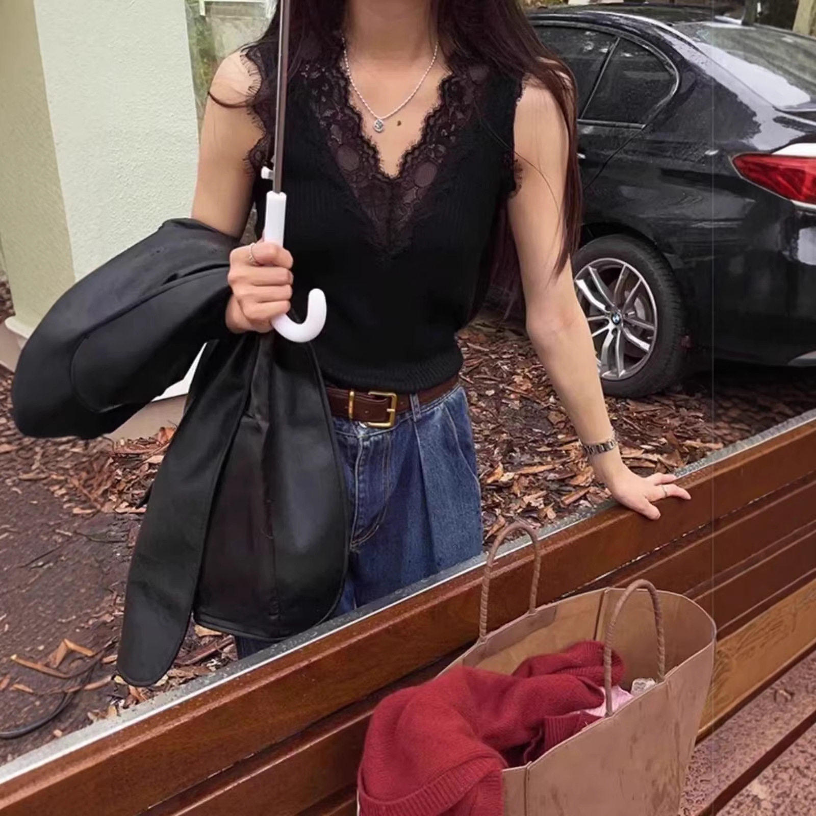 法式蕾丝V领针织吊带背心女春季西装内搭打底绝美高级感修身上衣