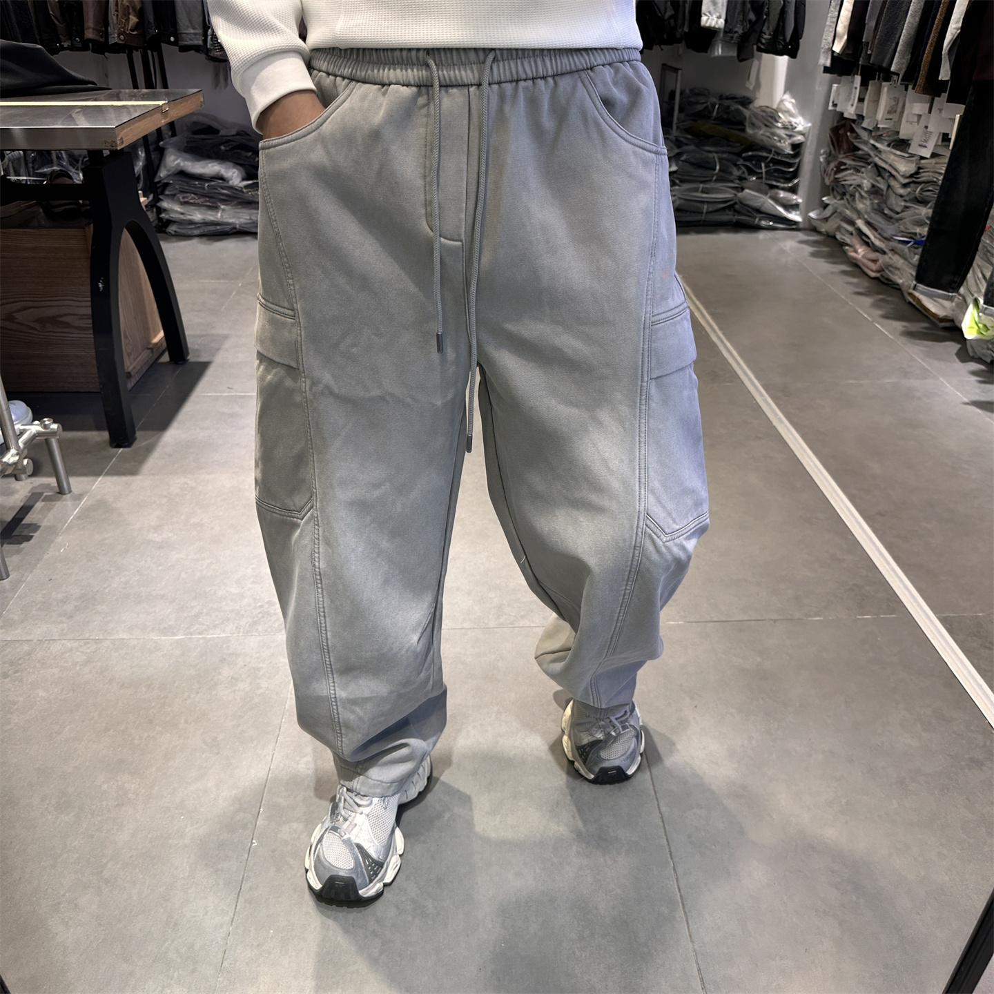 秋冬新款加绒拼接工装裤男