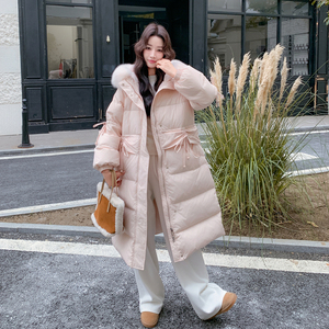新款 设计感粉色收腰长款90羽绒服外套235-2569-P355-控498，女装羽绒服，金十上