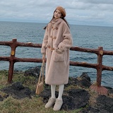 学院风牛角扣羊羔毛厚外套女冬加绒中长款颗粒绒皮毛一体皮草大衣，女装皮草，金十上