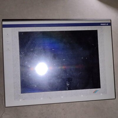 XBTF034610施耐德触摸屏二手正品实物拍摄不通议价